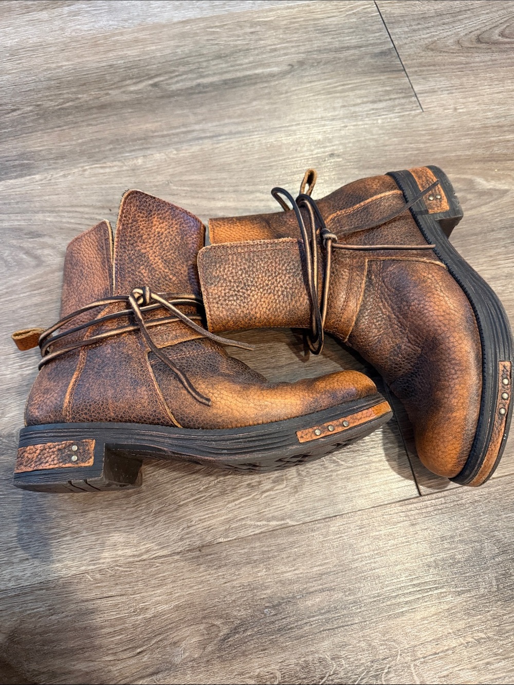 CAT Caterpillar Women's Size 7!Distressed Moto Boots - Picture 6 of 8